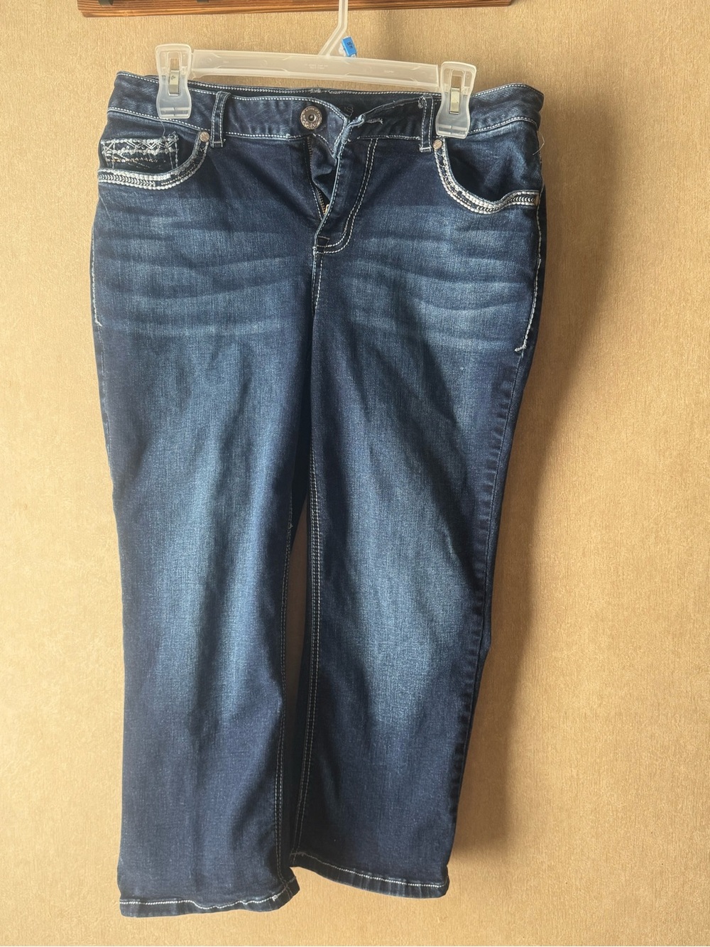 Maurices Dark Blue Women's Capris with Contrast Stitching